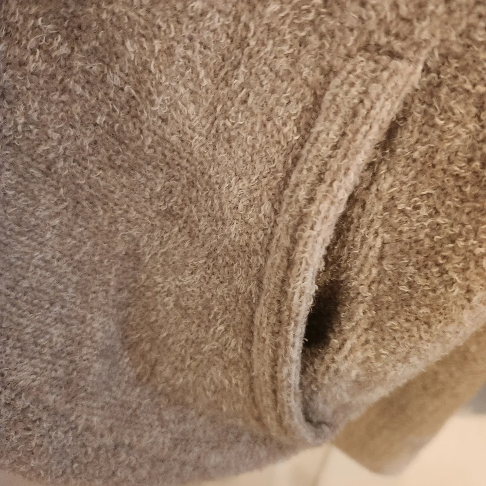 Barefoot Dreams Cozychic Lite Circle Cardigan Size Medium Shawl Collar Pockets‎